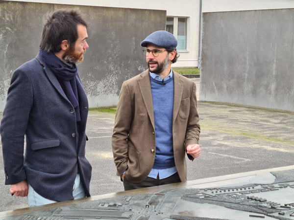 Buonaguidi e Bertolucci, Cassetti. autore del libro Gli italiani a Sachsenhausen, agli auti del libro a Sachsenhausen.